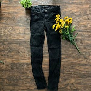 ZARA jeans 🖤